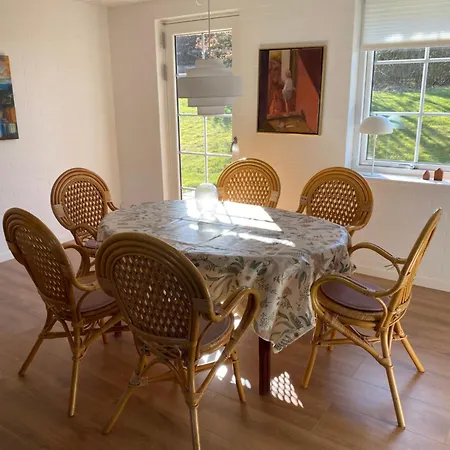 Oda ve Kahvaltı Ellemose